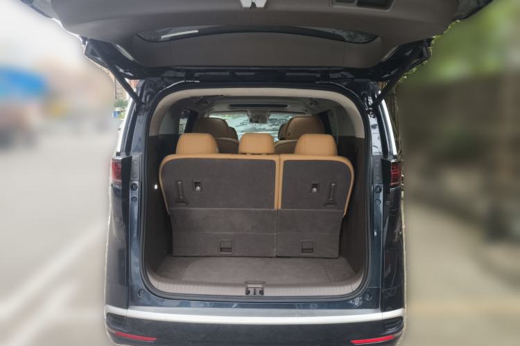 Used Denza D9 2022 EV 600 Four-Wheel Drive Flagship Model Trunk