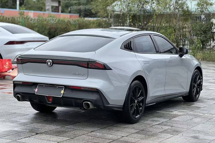 Used Changan UNI-V 2022 1.5T Prestige Version