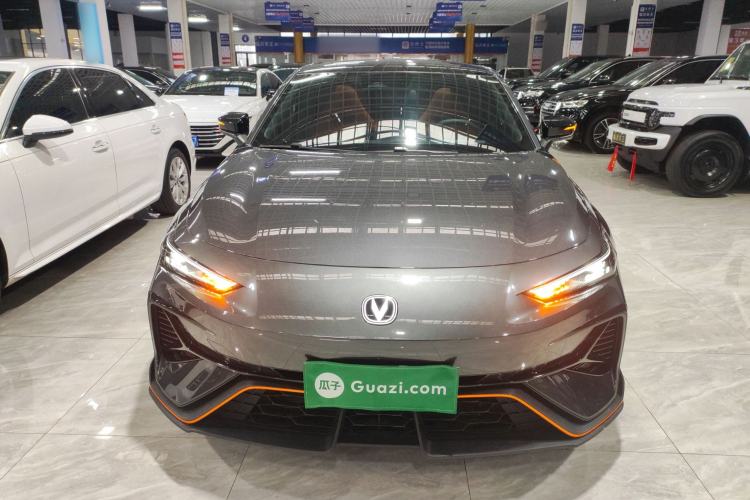 Used CHANGAN UNI-V 2025 Model Third-Generation 2.0T Dynamic Edition Front