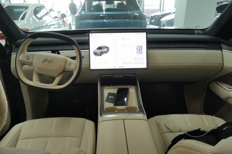 Used ONVO Luxeed L90 2025 Model—Max Six-Seater Version