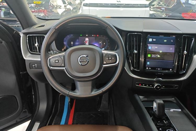 Used Volvo XC60 2022 B5 4x4 Zhiyi Luxury Edition
