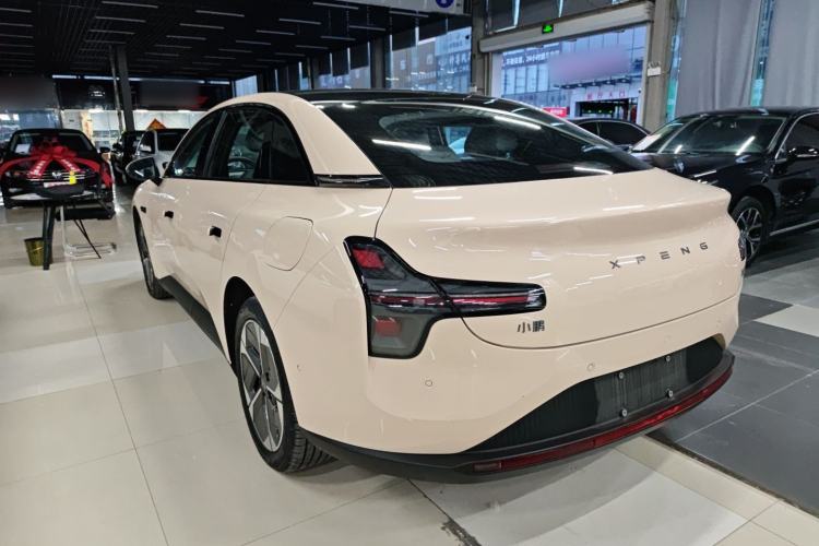 Used XPeng MONA M03 2024 620 with Ultra-Long Range
