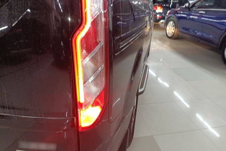 Used Ford Tourneo Custom 2020 2.0T Automatic Elite Edition China VI Standard
