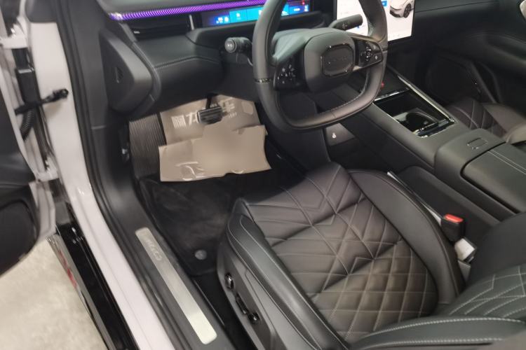 Used Lynk & Co 10 EM-P 2025 Model 240 Four-Wheel Drive Ultra Driver Seat