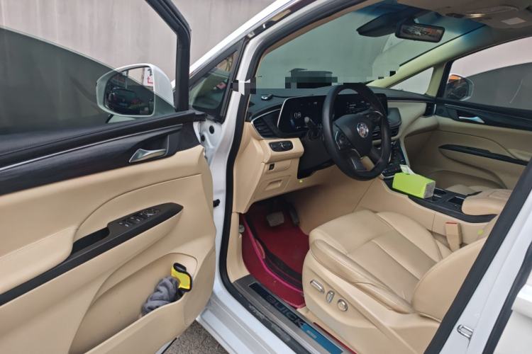 Used Buick GL8 2022 ES Landtrek 653T Luxury Edition