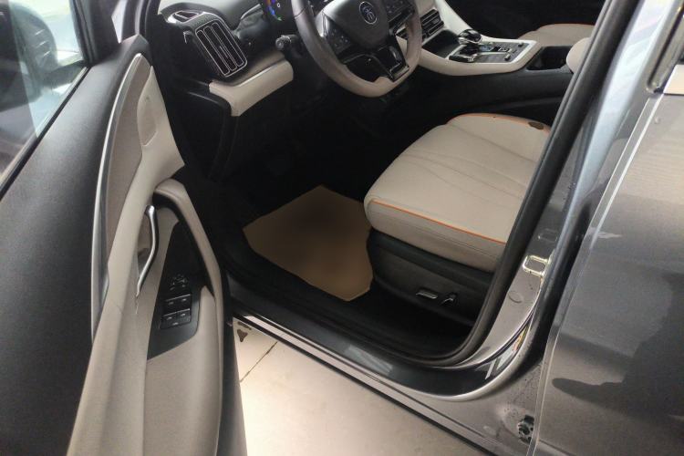 Used BYD Song Pro New Energy 2023 Champion Edition DM-i 71KM Navigation Model Driver Seat