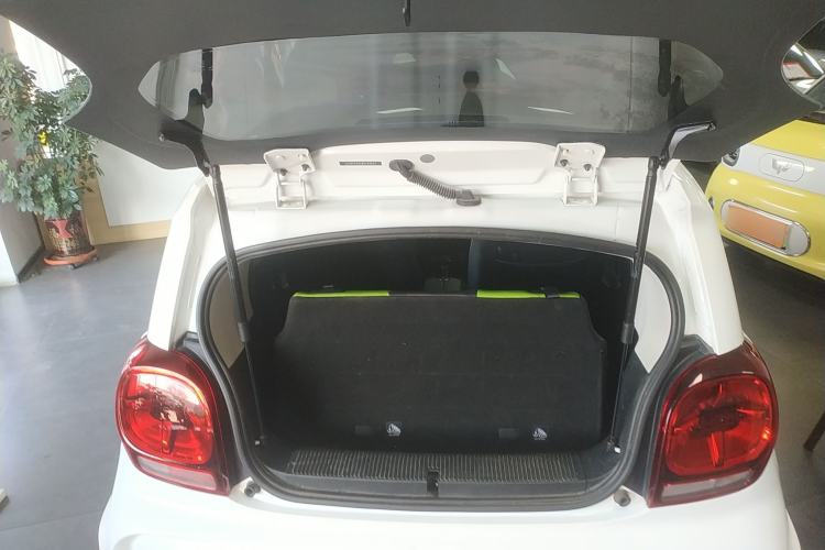 Used Roewe Clever 2021 302 km New Four-Seater Super-Efficient Version
