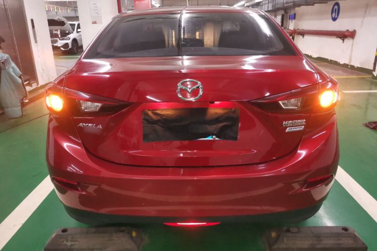 Used Mazda Mazda 3 Axela 2016 Sedan 1.5L Automatic Comfort Model
