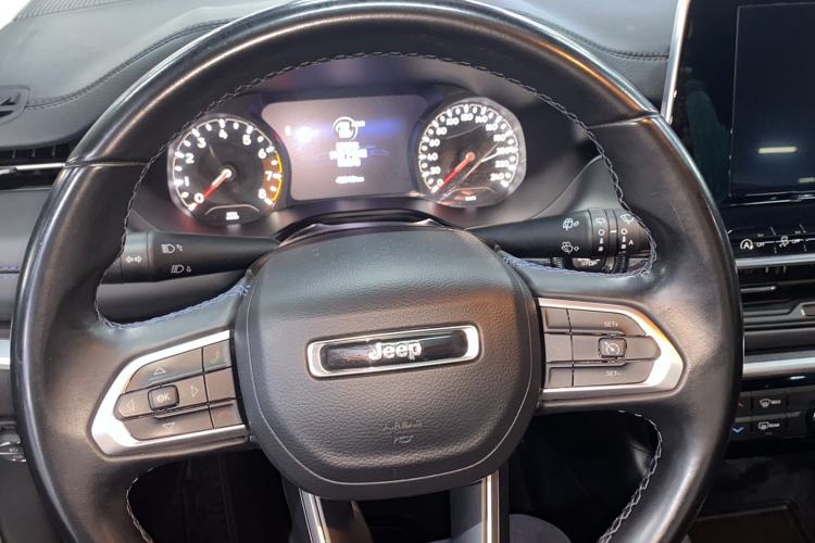 Used Jeep Compass 2021 220T Automatic Leading Edition Steering Wheel