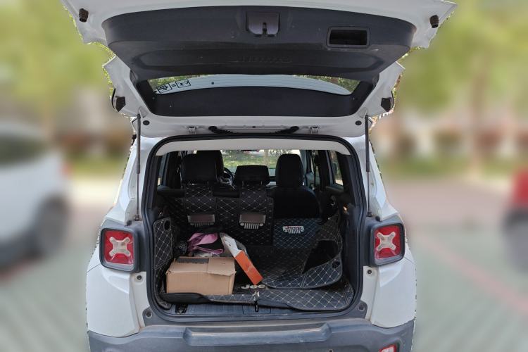 Used Jeep Renegade 2018 Connected Large Screen Version 180T Automatic High-Energy Edition