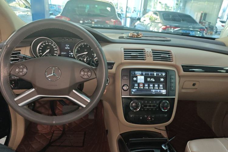 Used Mercedes-Benz R-Class 2015 R 320 4MATIC Luxury Model