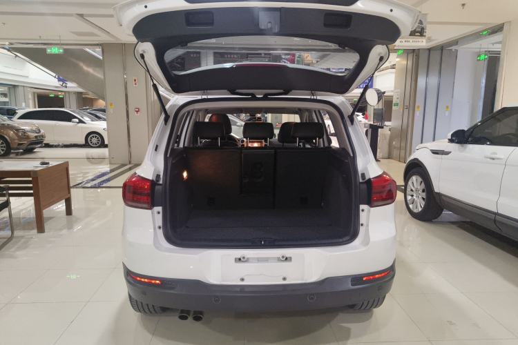 Used Volkswagen Tiguan L 2015 1.8TSI Automatic All-Wheel Drive Comfort Edition
