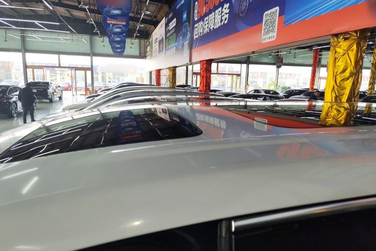 Used Denza D9 2022 DM-i 1040 Prestige Model
