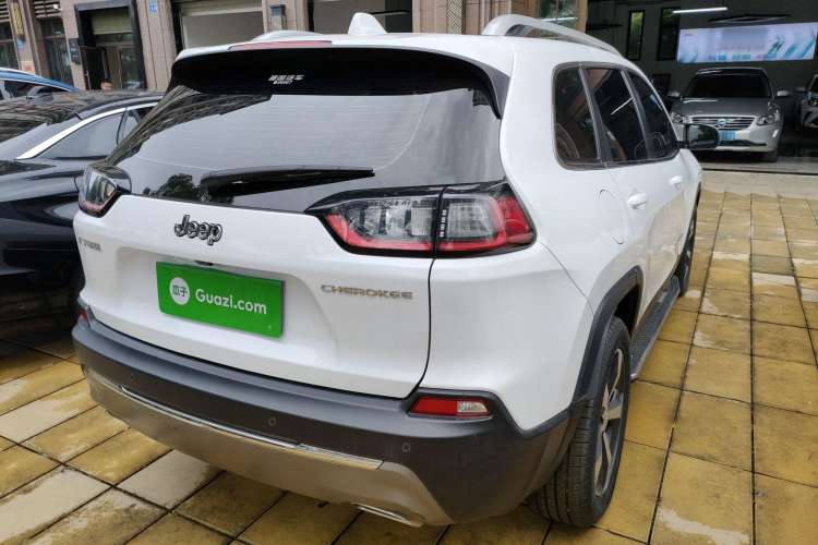 Used Jeep Cherokee 2020 2.0T Two-Wheel Drive Leading Edition