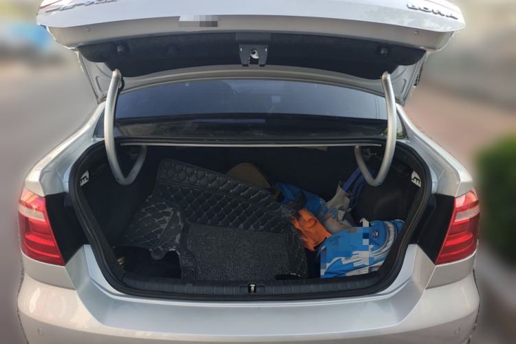 Used Volkswagen Bora 2015 Zhuihui Edition 1.6L Manual Comfort Model Trunk