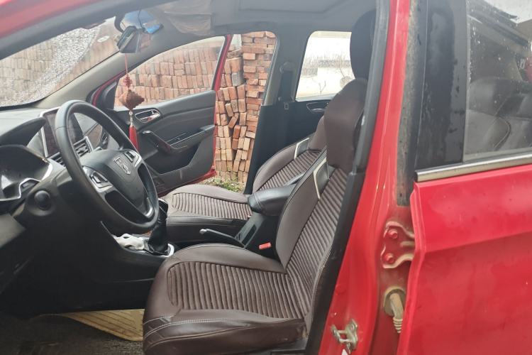 Used Baojun 310 2016 1.2L Manual Luxury Model