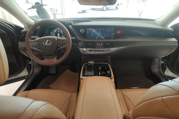 Used Lexus LS 2018 500h Excellence Edition China VI standard
