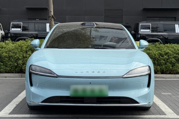 Used Hima Luxeed S7 2025 785 km Ultra
