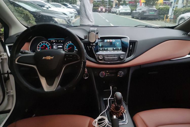 Used Chevrolet Cavalier 2016 1.5L Automatic Xinsong Edition Center Console