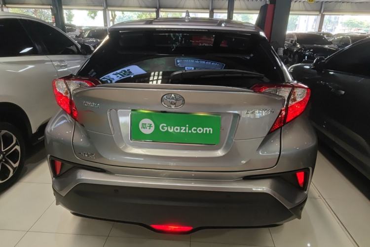 Used Toyota IZOA 2018 2.0L Yichi Version China VI Standard