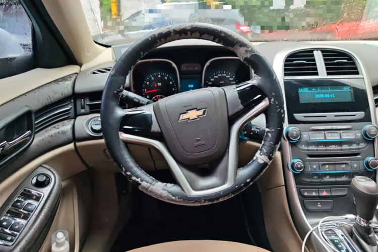 Used Chevrolet Malibu 2014 2.0L Automatic Comfort Edition Steering Wheel