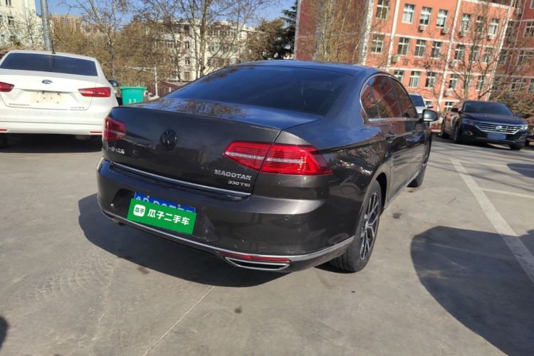 Used Volkswagen Magotan 2018 Facelift 330TSI DSG Luxury Model Rear Right 45 Deg