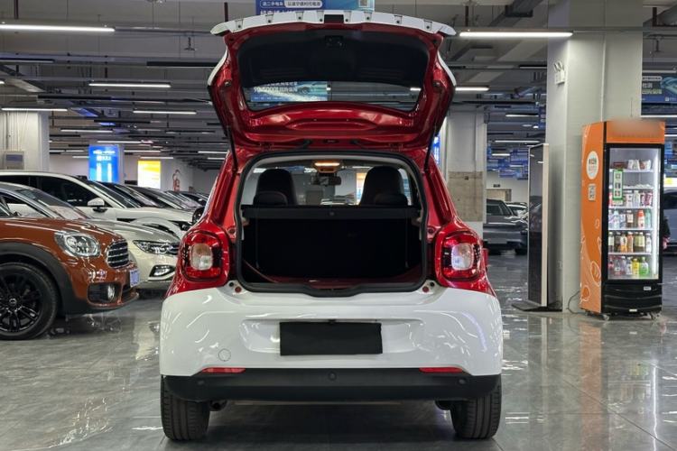 Used smart forfour 2018 0.9T 66 kW Pioneer Edition
