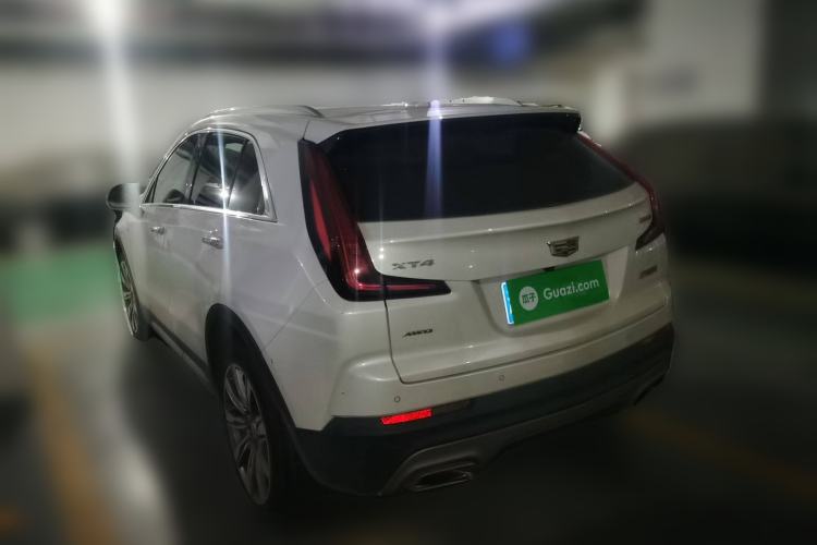 Used Cadillac XT4 2018 28T 4x4 Platinum Edition
