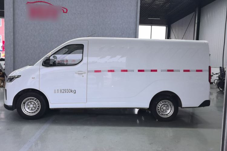 Used Wuling Yangguang 2024 300km Range Practical Window-Sealed Version 60kW Exterior 3