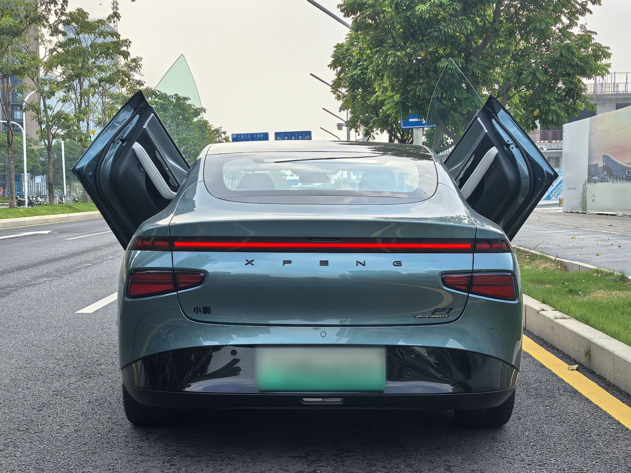 XPeng P7 2023 P7i 610 Pengyi Performance Edition — снимка 18