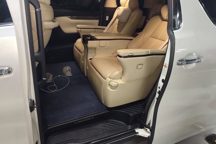 Used Toyota Vellfire 2020 Dual-Engine 2.5L HV Prestige Edition
