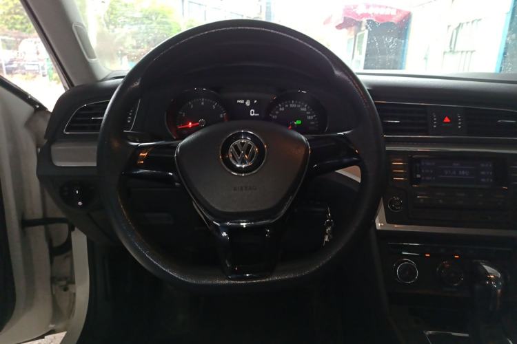 Used Volkswagen Lamando 2015 230TSI DSG Fashion Edition Steering Wheel