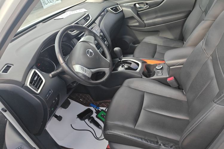 Used Nissan X-Trail 2014 2.5L CVT Luxury Edition 4WD
