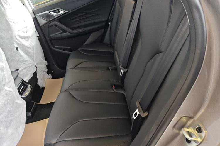 Used Roewe RX5 New Energy 2023 eRX5 Super Hybrid Premium Edition Left Rear Seat