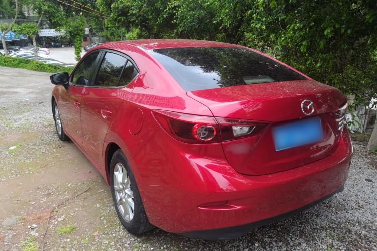 Used Mazda 3 Axela 2014 Sedan 1.5L Manual Comfort Model Exterior 2