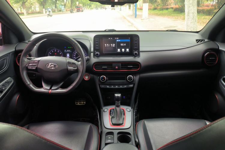 Used Hyundai ENCINO 2018 1.6T Dual-Clutch ZhiPao Edition China V Standard Center Console