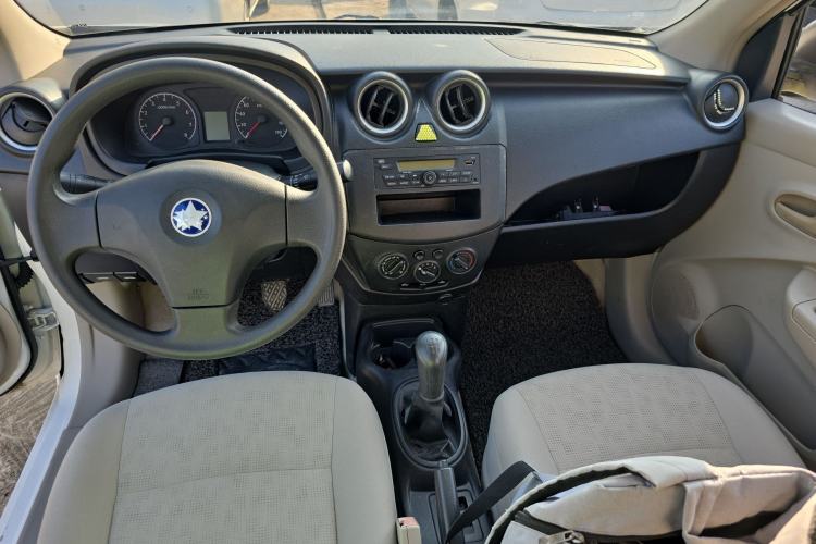 Used Venucia R30 2014 1.2L Manual Enjoyment Edition