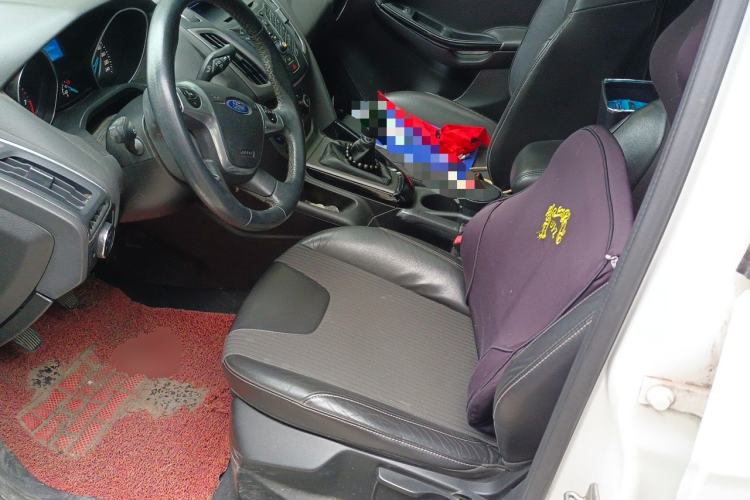 Used Ford Focus 2012 Sedan 1.6L Manual Fashion Edition
