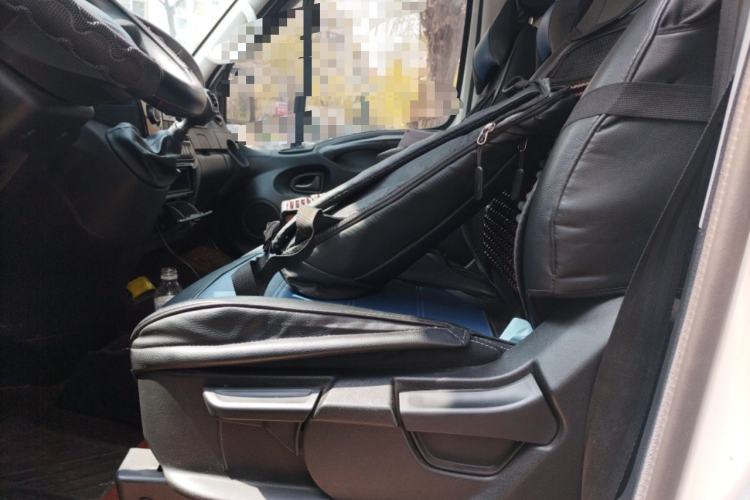 Used Iveco Eurocargo 2021 2.0T Manual Super-Rui Short Wheelbase Low-Roof Side-Hinged Door F1A
