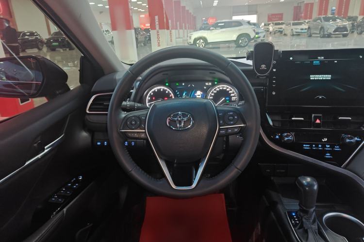 Used Toyota Camry 2021 2.0G Luxury Edition
