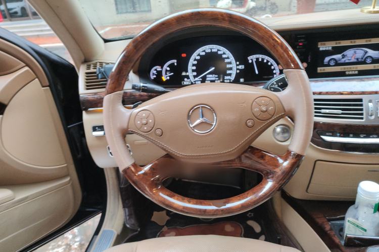 Used Mercedes-Benz S-Class 2010 S 350 L Luxury Model Steering Wheel