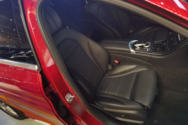 Used Mercedes-Benz C-Class 2017 Facelift C 200 L Sport Edition Right Front Seat