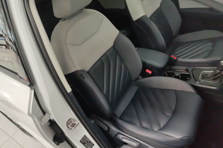 Used Volkswagen Tharu 2023 300TSI Two-Wheel-Drive Moonlight Edition Right Front Seat