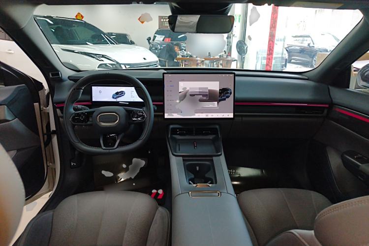 Used Lynk & Co 07 2024 EM-P 126 Long-Range Ultra
