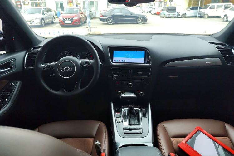 Used Audi Q5 2017 Plus 40 TFSI Technology Model