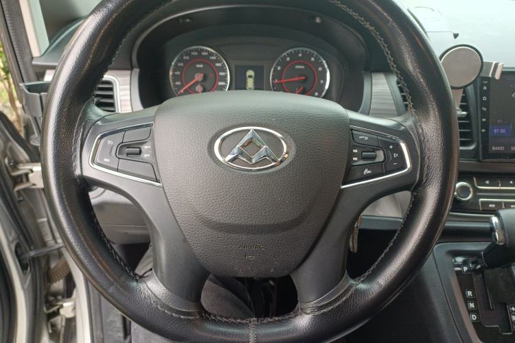 Used SAIC MAXUS G10 2016 2.0T Automatic Executive Edition Steering Wheel