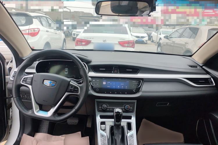 Used Geely Auto Emgrand 2018 1.5L CVT Upward Connect Edition Center Console