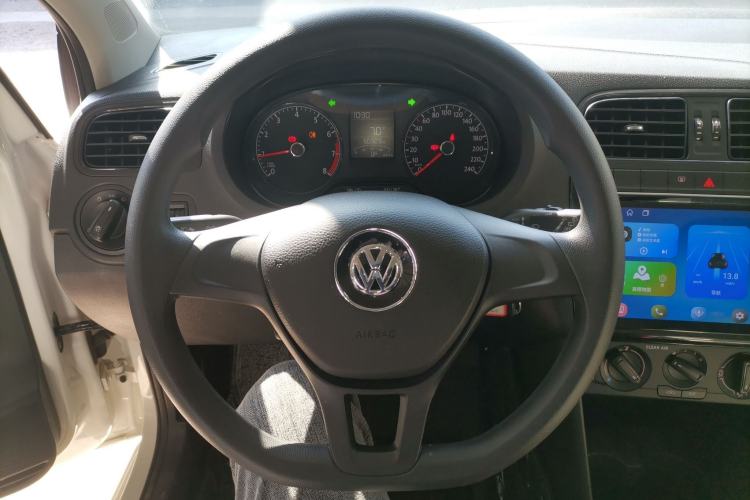 Used Volkswagen Polo 2016 1.4L Manual Fashion Model
