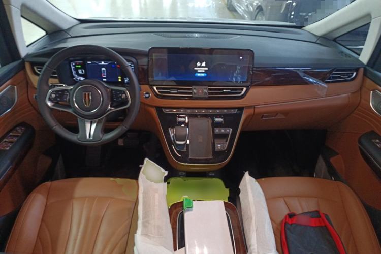 Used Hongqi HQ9 2023 2.0T Smart Connect Flagship Edition Center Console