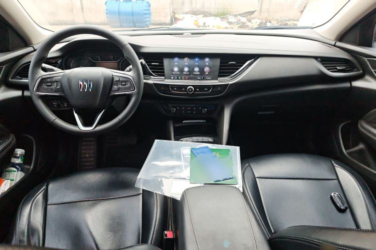 Used Buick Regal 2024 25T Deluxe Edition Center Console